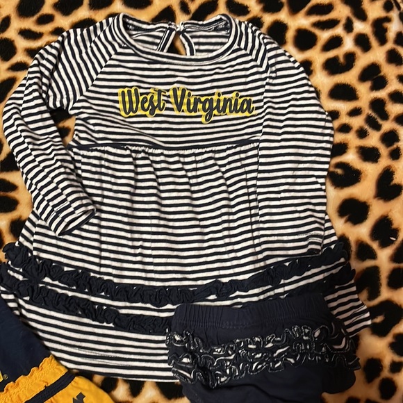 •COLOSSEUM•WEST VIRGINIA RUFFLE TOONS OUTFIT SETS SIZE 0-3 MONTHS EUC/NWOT - Picture 5 of 8